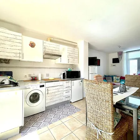 Apartamento Con Piscina Cerca De Playa En Caleta De Fuste *