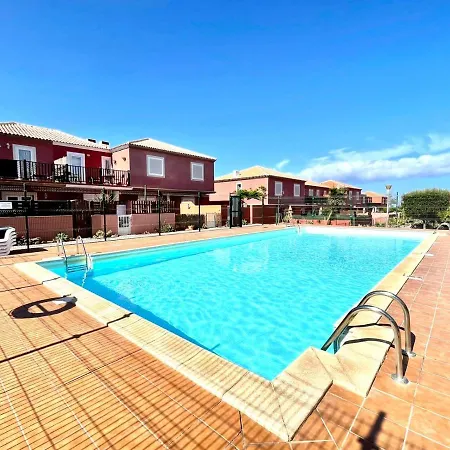 Apartamento Con Piscina Cerca De Playa En Caleta De Fuste *